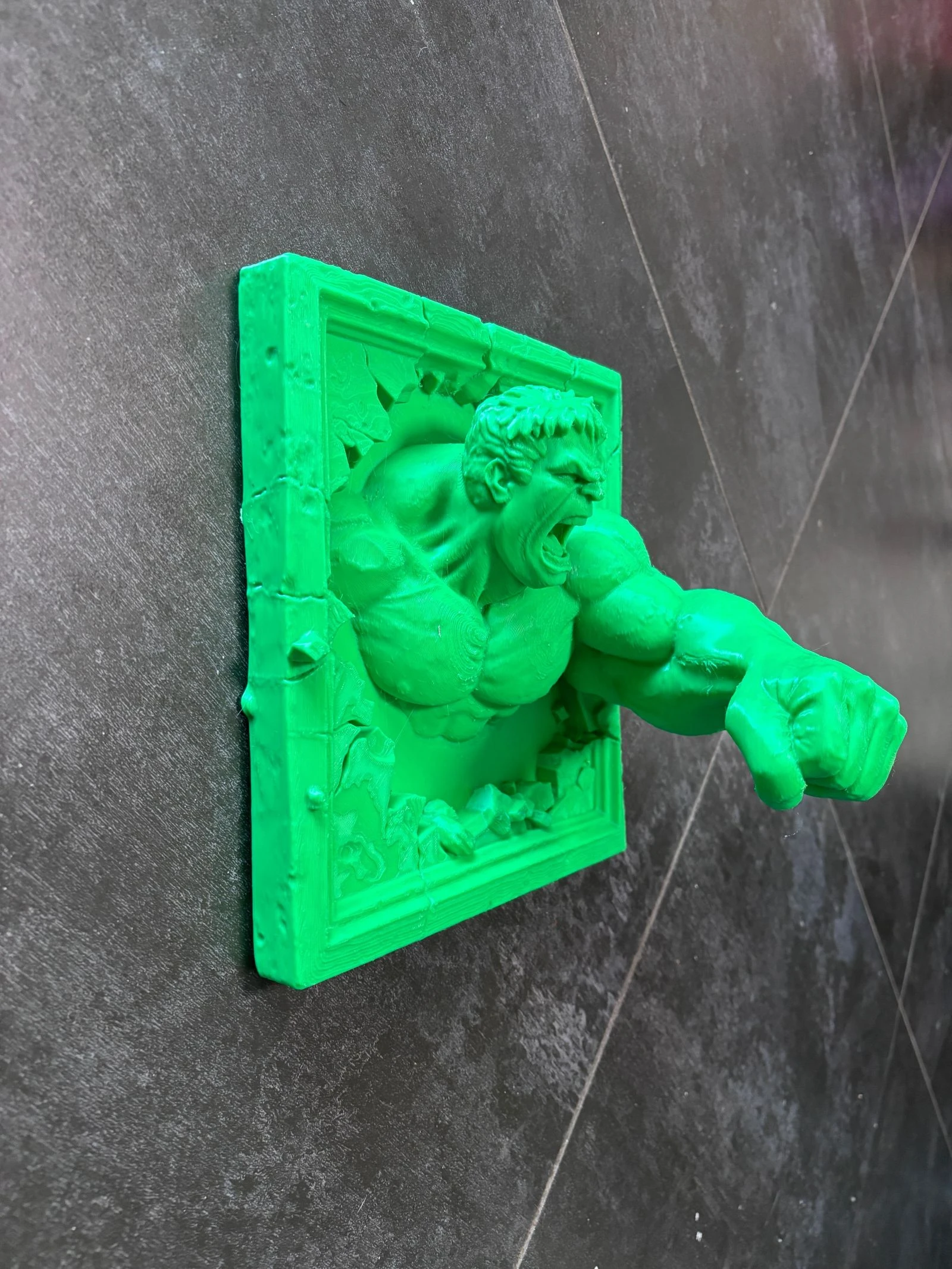 Cadre hulk en relief 24 sur 22 sur 17 cm💚 – photo 5